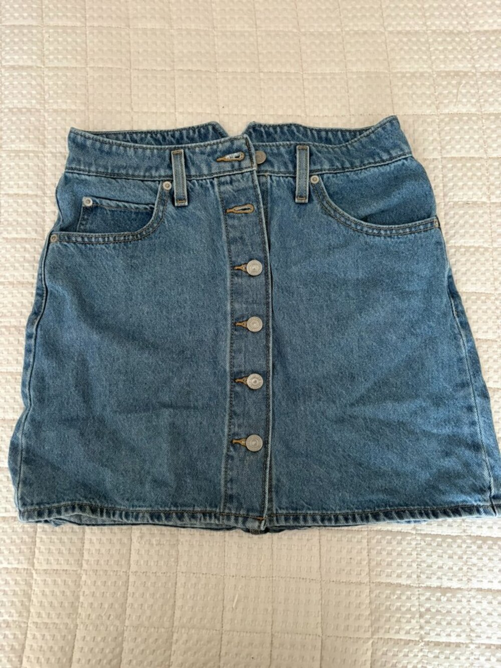 Levi's Button-Front Denim Skirt | Size 27